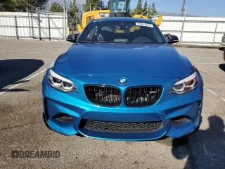 2018 BMW M2 z VIN WBS1J5C5XJVD36759, wystawiony jako Copart lot #81951654 z przebiegiem 41 701 mil mil oraz Szkoda całkowita • Salvage title. Historia ofert i sprzedaży dostępna na DreamBid. Obrazek 5.