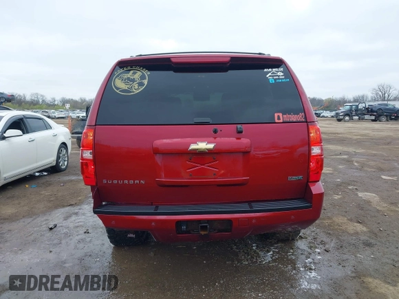 2010 Chevrolet Suburban LT with VIN 1GNUKJE38AR274572, listed as a IAAI auction lot 42022321 with 260,690 mi miles. Bid and sale history available at carsss.com. Image 17.