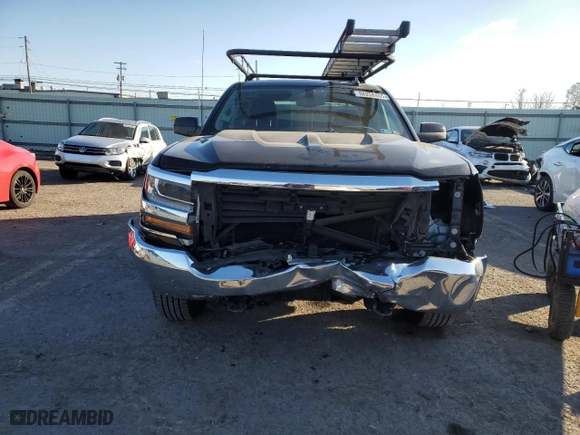 2018 Chevrolet Silverado 1500 LT with VIN 1GCVKREH6JZ311609, listed as a Copart auction lot 88258455 with 118,819 mi miles and Salvage Title. Bid and sale history available at carsss.com. Image 5.