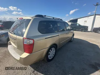 2008 Kia Sedona LX with VIN KNDMB233X86193585, listed as a Copart auction lot 45224365 with 251,187 mi miles and Clean Title. Bid and sale history available at carsss.com. Image 4.