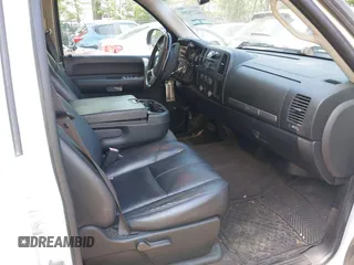 2008 GMC Sierra 1500 SLE1 z VIN 2GTEC130481114324, wystawiony jako IAAI lot #42279209 z przebiegiem 213 978 mil mil oraz . Historia ofert i sprzedaży dostępna na DreamBid. Obrazek 5.