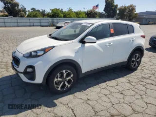 2021 Kia Sportage LX z VIN KNDPMCACXM7864564, wystawiony jako Copart lot #55134345 z przebiegiem 94 934 mil mil oraz Szkoda całkowita • Salvage title. Historia ofert i sprzedaży dostępna na DreamBid. Obrazek 1.