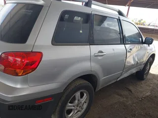 2003 Mitsubishi Outlander LS z VIN JA4LX31G63U061530, wystawiony jako IAAI lot #42367298 z przebiegiem 198 887 mil mil oraz . Historia ofert i sprzedaży dostępna na DreamBid. Obrazek 12.