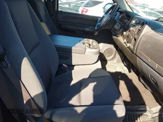 2009 Chevrolet Silverado 1500 LT with VIN 1GCEK29J59Z146698, listed as a IAAI auction lot 41812415 with 232,632 mi miles. Bid and sale history available at carsss.com. Image 5.