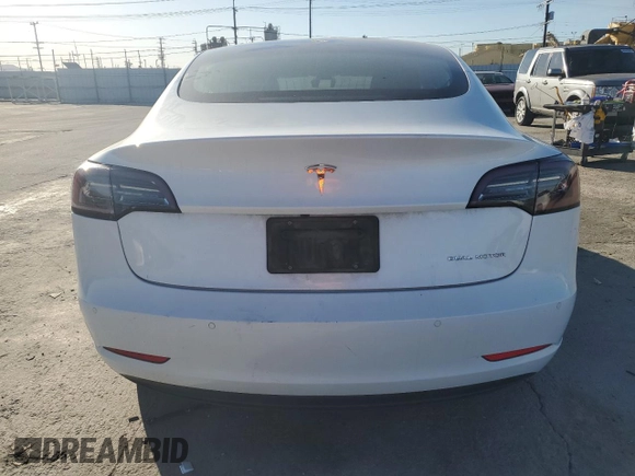 2020 Tesla Model 3 Long Range z VIN 5YJ3E1EB4LF650258, wystawiony jako Copart lot #49267215 z przebiegiem 128 825 mil mil oraz Szkoda całkowita • Salvage title. Historia ofert i sprzedaży dostępna na DreamBid. Obrazek 6.