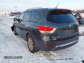 2013 Nissan Pathfinder SV with VIN 5N1AR2MM1DC622173, listed as a IAAI auction lot 41301254 with 145,903 mi miles. Bid and sale history available at carsss.com. Image 3.