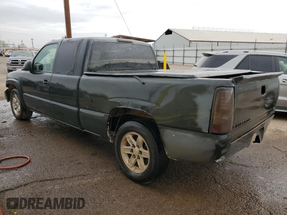 2000 Chevrolet Silverado 1500 LS with VIN 2GCEC19V4Y1133636, listed as a Copart auction lot 44198165 with 308,482 mi miles and Clean Title. Bid and sale history available at carsss.com. Image 2.