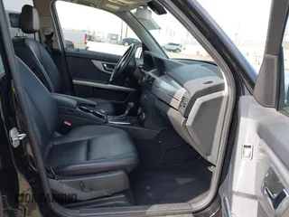2010 Mercedes-Benz GLK 350 with VIN WDCGG5GB8AF347664, listed as a IAAI auction lot 42043842 with 136,823 mi miles and . Bid and sale history available at DreamBid. Image 5.
