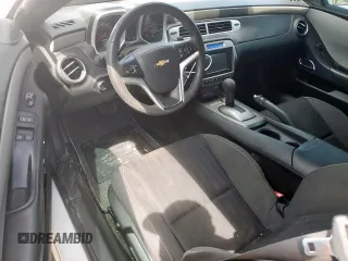 2014 Chevrolet Camaro LS z VIN 2G1FA1E39E9290972, wystawiony jako Copart lot #56696385 z przebiegiem 132 253 mil mil oraz Szkoda całkowita • Salvage title. Historia ofert i sprzedaży dostępna na DreamBid. Obrazek 8.
