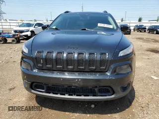 2016 Jeep Cherokee Altitude with VIN 1C4PJMCB5GW203151, listed as a Copart auction lot 61381395 with 147,805 mi miles and Salvage title. Bid and sale history available at DreamBid. Image 5.