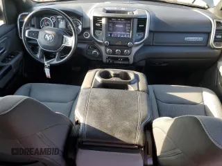 2021 Ram 1500 Big Horn z VIN 1C6RREFM8MN630286, wystawiony jako Copart lot #52309255 z przebiegiem 101 138 mil mil oraz Szkoda całkowita • Salvage title. Historia ofert i sprzedaży dostępna na DreamBid. Obrazek 8.