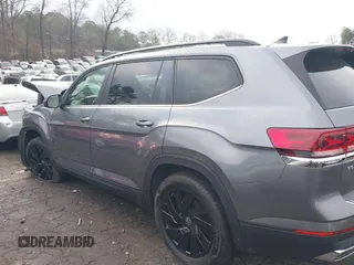 2024 Volkswagen Atlas SE z VIN 1V2WR2CA2RC594326, wystawiony jako IAAI lot #41471154 z przebiegiem 1 610 mil mil oraz . Historia ofert i sprzedaży dostępna na DreamBid. Obrazek 14.