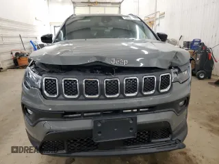 2023 Jeep Compass Latitude Lux with VIN 3C4NJDFN3PT569886, listed as a Copart auction lot 54680145 with 13,633 mi miles and Salvage title. Bid and sale history available at DreamBid. Image 5.