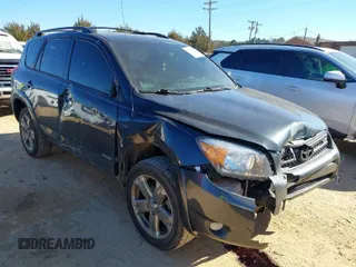 2008 Toyota RAV4 Sport with VIN JTMBK32V886044902, listed as a IAAI auction lot 41324485 with 104,312 mi miles. Bid and sale history available at carsss.com. Image 1.