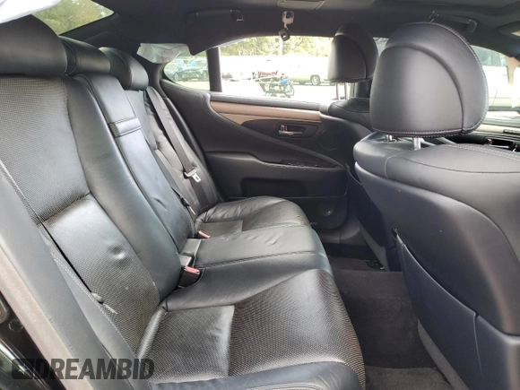2013 Lexus LS 460 z VIN JTHCL5EF8D5019238, wystawiony jako Copart lot #73986274 z przebiegiem 170 208 mil mil oraz Czysty tytuł • Clean title. Historia ofert i sprzedaży dostępna na DreamBid. Obrazek 10.