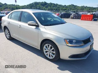 2011 Volkswagen Jetta SE with VIN 3VWDX7AJ9BM393698, listed as a IAAI auction lot 42554597 with 91,081 mi miles and . Bid and sale history available at DreamBid. Image 1.