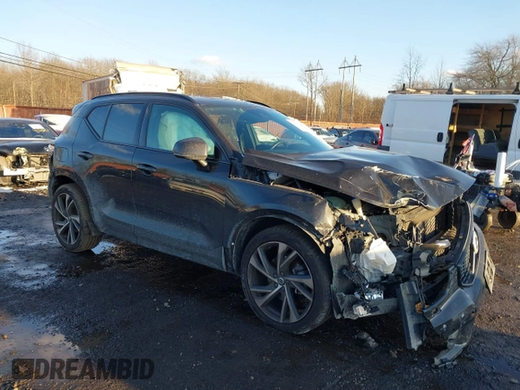 2021 Volvo XC40 R-Design with VIN YV4162UM3M2435422, listed as a IAAI auction lot 41546072 with 59,127 mi miles and . Bid and sale history available at carsss.com. Image 20.