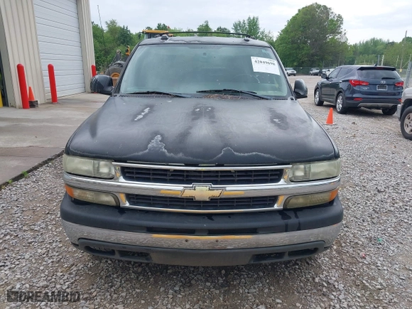 2004 Chevrolet Tahoe LT with VIN 1GNEC13Z04J262265, listed as a IAAI auction lot 42049698 with 376,367 mi miles. Bid and sale history available at carsss.com. Image 6.