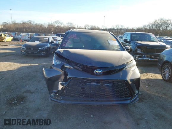 2025 Toyota Sienna XSE z VIN 5TDDSKFC7SS158263, wystawiony jako IAAI lot #41454280 z przebiegiem 8 408 mil mil oraz . Historia ofert i sprzedaży dostępna na DreamBid. Obrazek 12.