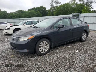2012 Honda Civic LX z VIN 2HGFB2F58CH587536, wystawiony jako Copart lot #55804405 z przebiegiem 148 826 mil mil oraz Szkody całkowita. Historia ofert i sprzedaży dostępna na DreamBid. Obrazek 1.