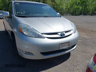 2010 Toyota Sienna XLE with VIN 5TDYK4CC3AS316002, listed as a IAAI auction lot 42138246 with 123,203 mi miles. Bid and sale history available at carsss.com. Image 12.