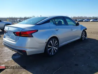 2020 Nissan Altima 2.5 SR with VIN 1N4BL4CV9LC234550, listed as a IAAI auction lot 41895070 with 58,707 mi miles. Bid and sale history available at carsss.com. Image 4.