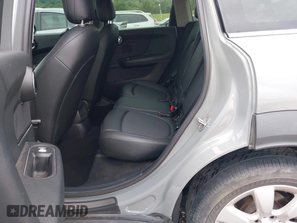 2019 MINI Countryman Cooper with VIN WMZYS7C52K3F45392, listed as a IAAI auction lot 42469942 with 97,731 mi miles and . Bid and sale history available at DreamBid. Image 8.