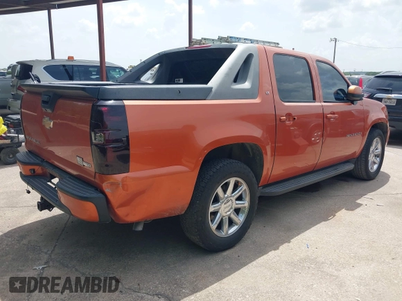 2007 Chevrolet Avalanche LTZ z VIN 3GNEC12037G156692, wystawiony jako IAAI lot #42654718 z przebiegiem 261 918 mil mil oraz . Historia ofert i sprzedaży dostępna na DreamBid. Obrazek 4.