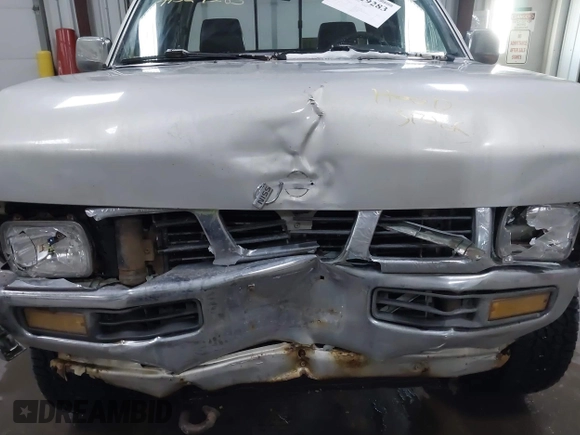 1996 Nissan Frontier XE with VIN 1N6SD16Y6TC318642, listed as a IAAI auction lot 41529283 with 154,632 mi miles and . Bid and sale history available at DreamBid. Image 6.