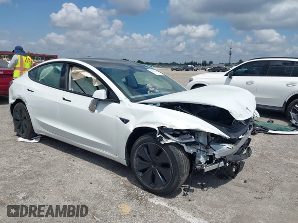 2025 Tesla Model 3 Long Range с VIN 5YJ3E1EA7SF903675, выставлен на аукционе IAAI как лот 42056122 с пробегом 2 564 миль миль и . История ставок и продаж доступна на DreamBid. Изображение 1.