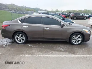 2014 Nissan Altima 2.5 S with VIN 1N4AL3AP9EC188442, listed as a IAAI auction lot 42001673 with 117,255 mi miles. Bid and sale history available at carsss.com. Image 13.