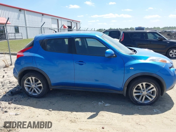2011 Nissan Juke SL with VIN JN8AF5MV6BT015680, listed as a IAAI auction lot 42059259 with 105,704 mi miles. Bid and sale history available at carsss.com. Image 16.