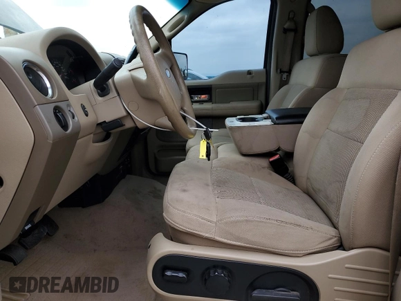 2005 Ford F-150 XLT z VIN 1FTPW14555KE94182, wystawiony jako Copart lot #55995655 z przebiegiem 222 531 mil mil oraz Czysty tytuł • Clean title. Historia ofert i sprzedaży dostępna na DreamBid. Obrazek 7.