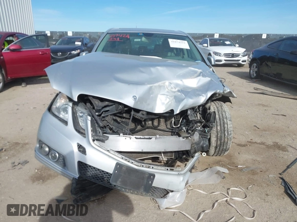2011 Mercedes-Benz E 350 Luxury z VIN WDDHF8HB0BA362712, wystawiony jako IAAI lot #41074211 z przebiegiem Nie podano mil oraz . Historia ofert i sprzedaży dostępna na DreamBid. Obrazek 12.