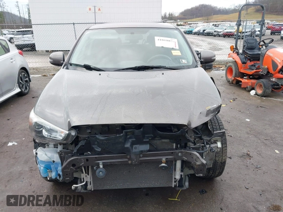 2019 Mitsubishi Outlander ES z VIN JA4AR3AU8KU032942, wystawiony jako IAAI lot #41018878 z przebiegiem 102 263 mil mil oraz . Historia ofert i sprzedaży dostępna na DreamBid. Obrazek 13.