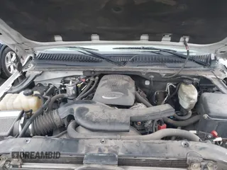 2004 Chevrolet Tahoe LS with VIN 1GNEC13T84J178237, listed as a IAAI auction lot 41742040 with 205,246 mi miles. Bid and sale history available at carsss.com. Image 10.