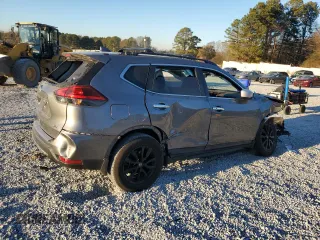 2017 Nissan Rogue SV с VIN 5N1AT2MTXHC804940, выставлен на аукционе Copart как лот 51518695 с пробегом Не указан миль и На запчасти • Non repairable. История ставок и продаж доступна на DreamBid. Изображение 3.