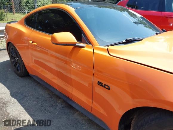 2020 Ford Mustang GT z VIN 1FA6P8CF5L5174647, wystawiony jako IAAI lot #42476619 z przebiegiem 42 728 mil mil oraz . Historia ofert i sprzedaży dostępna na DreamBid. Obrazek 13.