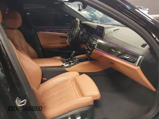 2020 BMW 5 Series 540i xDrive z VIN WBAJS3C04LCD32330, wystawiony jako IAAI lot #41412727 z przebiegiem 37 383 mil mil oraz . Historia ofert i sprzedaży dostępna na DreamBid. Obrazek 5.