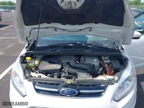 2017 Ford C-Max Energi Titanium with VIN 1FADP5FU4HL103927, listed as a IAAI auction lot 42092655 with 96,193 mi miles. Bid and sale history available at carsss.com. Image 10.