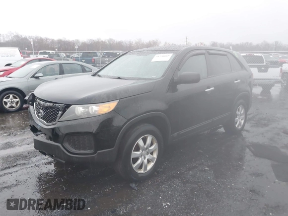 2011 Kia Sorento LX with VIN 5XYKT3A18BG151447, listed as a IAAI auction lot 41730665 with 195,187 mi miles. Bid and sale history available at carsss.com. Image 2.