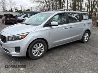 2018 Kia Sedona L with VIN KNDMA5C11J6409767, listed as a Copart auction lot 50896745 with 122,451 mi miles and Clean Title. Bid and sale history available at carsss.com. Image 2.