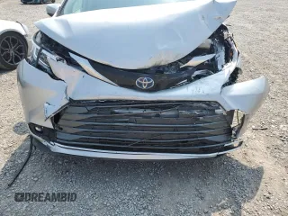 2022 Toyota Sienna Limited with VIN 5TDZRKEC4NS129438, listed as a Copart auction lot 59121405 with 42,756 mi miles and Salvage title. Bid and sale history available at DreamBid. Image 12.