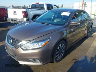 2017 Nissan Altima 2.5 SV with VIN 1N4AL3AP1HC188360, listed as a IAAI auction lot 41432809 with 72,182 mi miles. Bid and sale history available at carsss.com. Image 20.