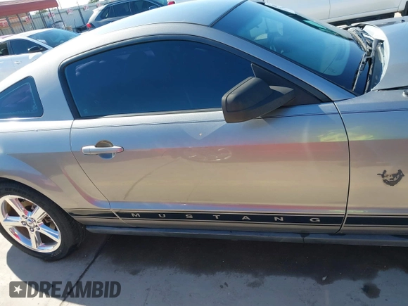 2009 Ford Mustang with VIN 1ZVHT80N595134732, listed as a IAAI auction lot 40931192 with 145,401 mi miles and . Bid and sale history available at carsss.com. Image 14.