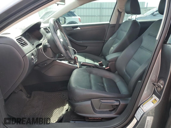 2011 Volkswagen Jetta SE с VIN 3VWDX7AJ8BM364550, выставлен на аукционе Copart как лот 60610435 с пробегом 110 391 миль миль и Списание • Salvage title. История ставок и продаж доступна на DreamBid. Изображение 7.