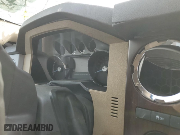 2013 Ford F-250 XL с VIN 1FT7W2BT2DEA59477, выставлен на аукционе Copart как лот 79543074 с пробегом Не указан миль и На запчасти • Non repairable. История ставок и продаж доступна на DreamBid. Изображение 9.