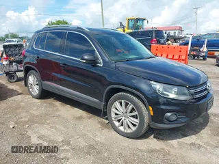 2015 Volkswagen Tiguan SE с VIN WVGAV7AX7FW510549, выставлен на аукционе IAAI как лот 42652715 с пробегом 152 488 миль миль и . История ставок и продаж доступна на DreamBid. Изображение 17.
