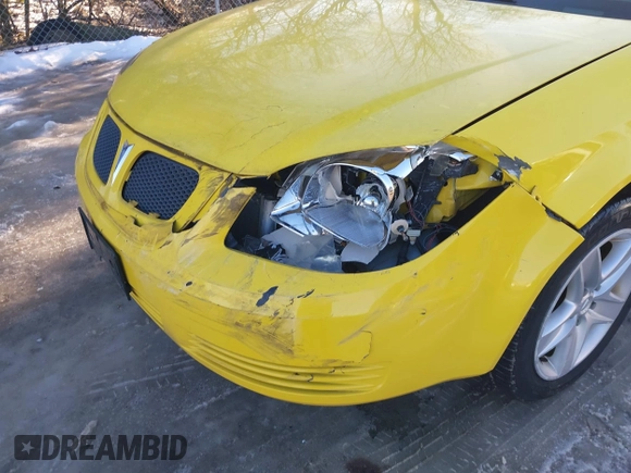 2008 Pontiac G5 with VIN 1G2AL18F487329317, listed as a IAAI auction lot 41403707 with 111,555 mi miles. Bid and sale history available at carsss.com. Image 6.