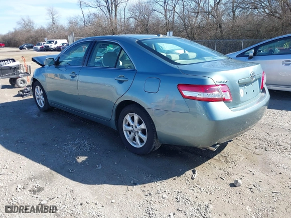 2011 Toyota Camry LE with VIN 4T1BK3EK1BU618272, listed as a IAAI auction lot 41690797 with 130,686 mi miles. Bid and sale history available at carsss.com. Image 3.